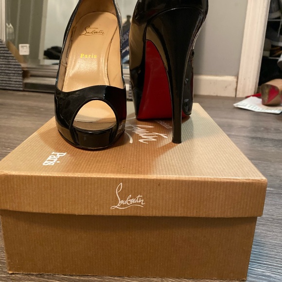 Christian Louboutin Very Prive Size 40.5! - Picture 2 of 8